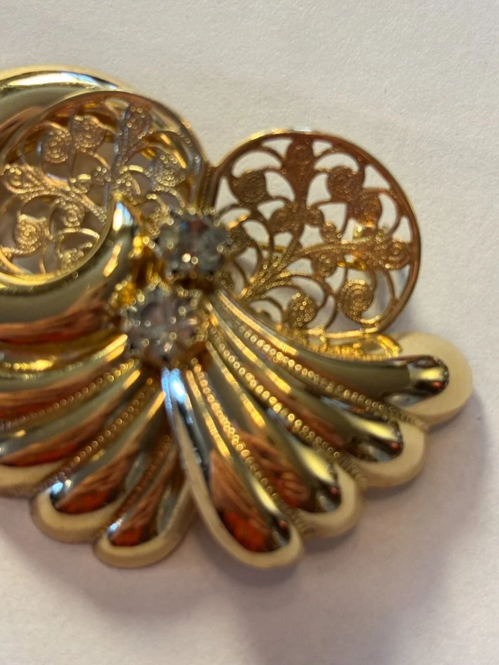 Vintage Gold Tone Swirling Fan with Filigree Metalwork & Rhinestones Brooch Pin